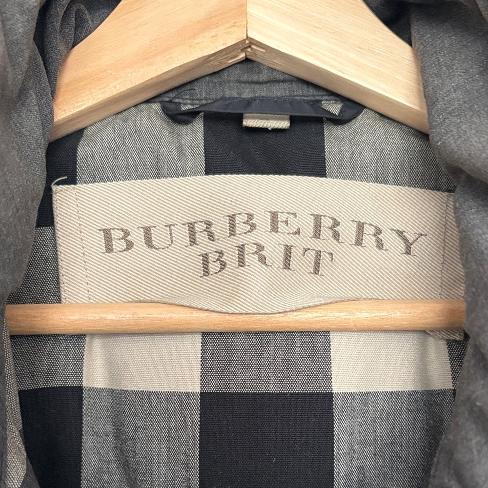 Burberry Black Quilted Puffer Jacket - Picture 2 of 6